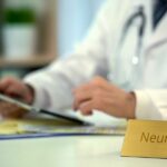 Kako izgleda pregled kod neurologa? Šta možete očekivati?
