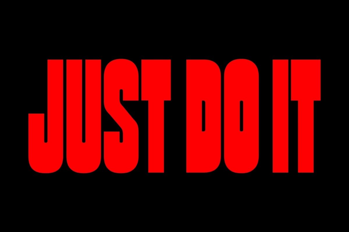 Crveni natpis „Just do it“ na crnoj pozadini