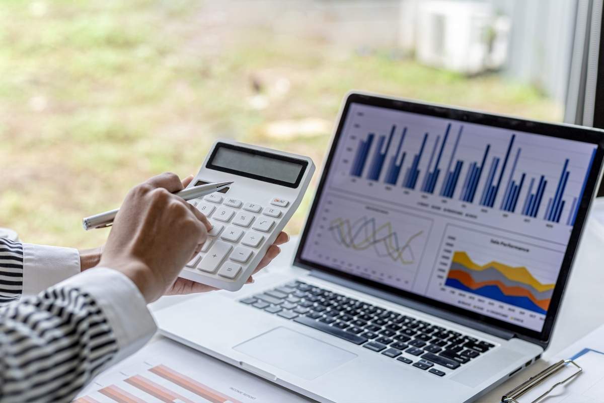 Finansije u maloj firmi – Kako se organizovati bez internog računovodstva?